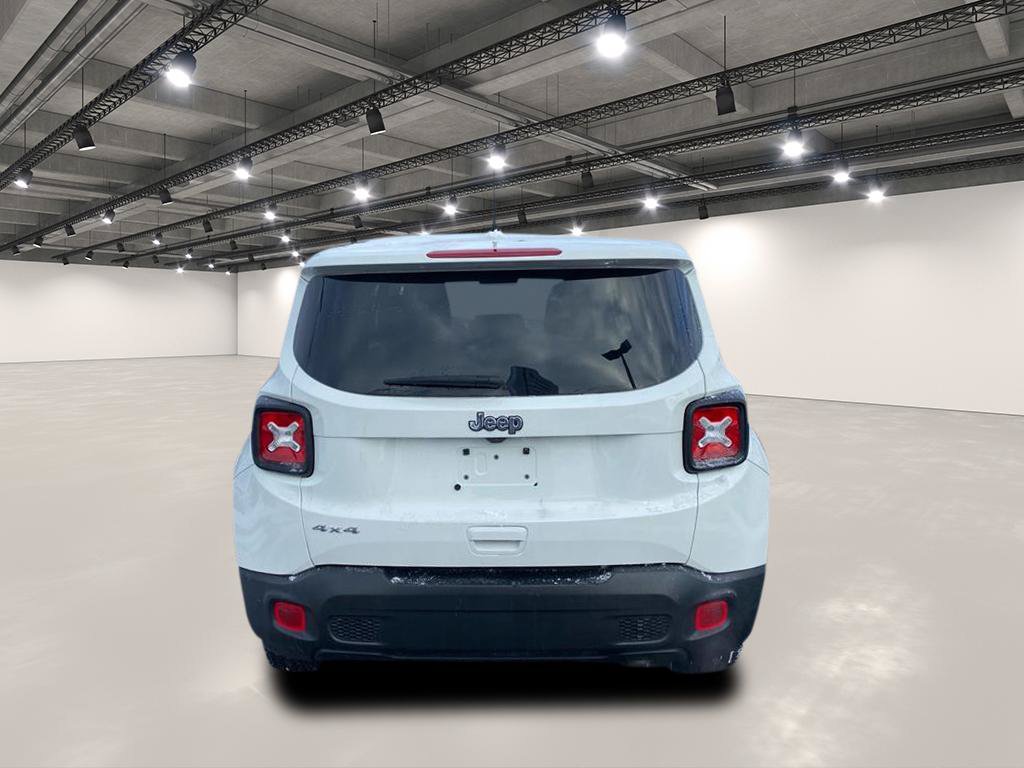 Used 2023 Jeep Renegade Latitude AWD/4WD image 6