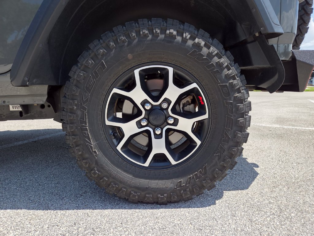 Certified 2021 Jeep Wrangler Unlimited Rubicon w/ Dual Top Group AWD/4WD image 21