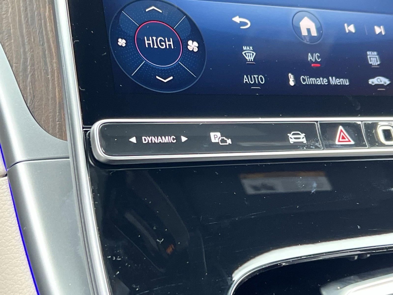 New 2026 Mercedes-Benz CLE 300 4MATIC Coupe image 32