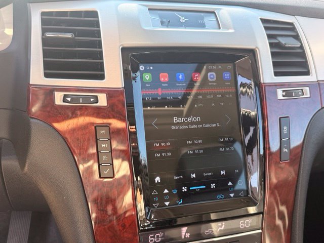Used 2012 Cadillac Escalade Premium AWD/4WD image 18