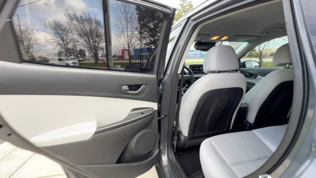 Used 2023 Hyundai Kona SEL w/ Cargo Package image 37