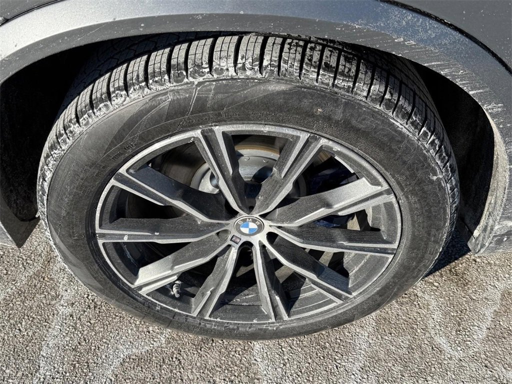 New 2026 BMW X5 xDrive50e w/ M Sport Package image 4