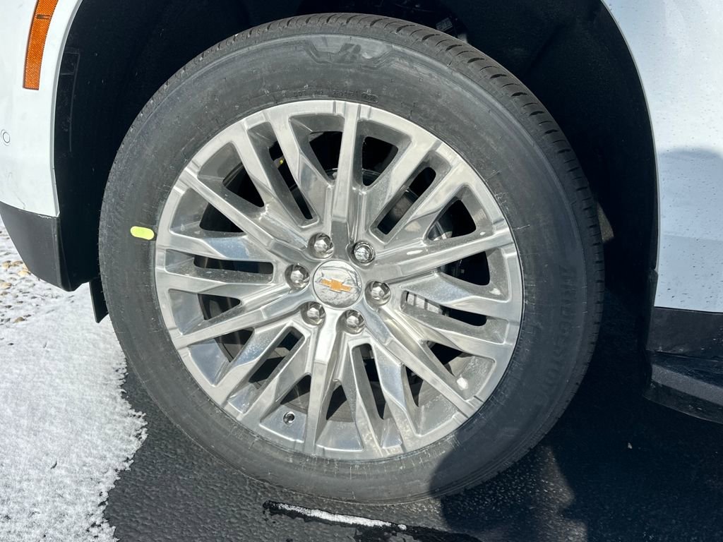 New 2026 Chevrolet Suburban Premier w/ Sun And Tow Package AWD/4WD image 26