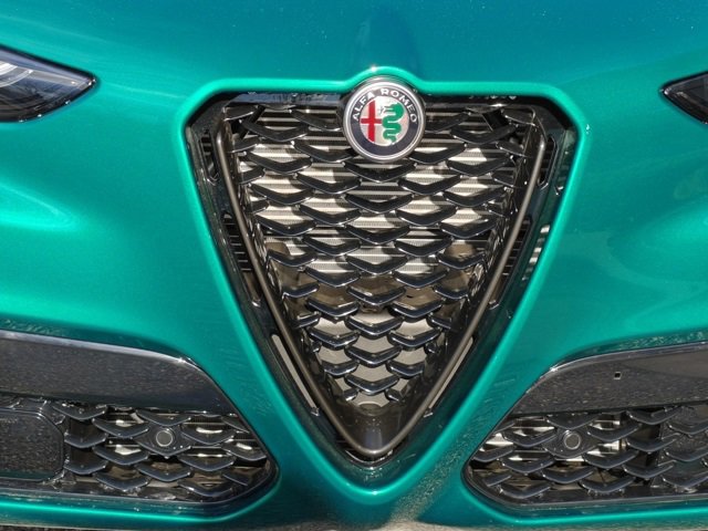 New 2026 Alfa Romeo Stelvio Sprint image 10