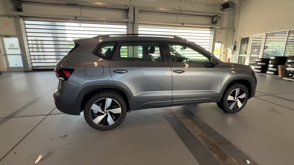 Certified 2025 Volkswagen Taos S AWD/4WD image 20