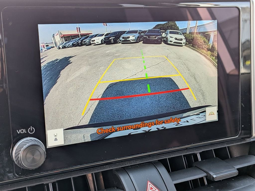 Used 2025 Toyota RAV4 XLE AWD/4WD image 17