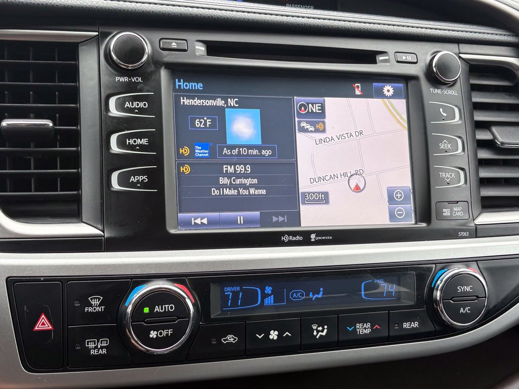 Used 2014 Toyota Highlander XLE FWD image 11