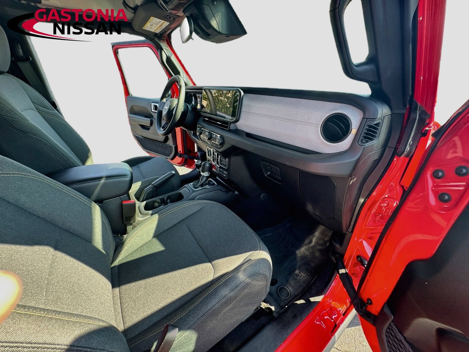 Used 2025 Jeep Wrangler Unlimited Sport AWD/4WD image 35