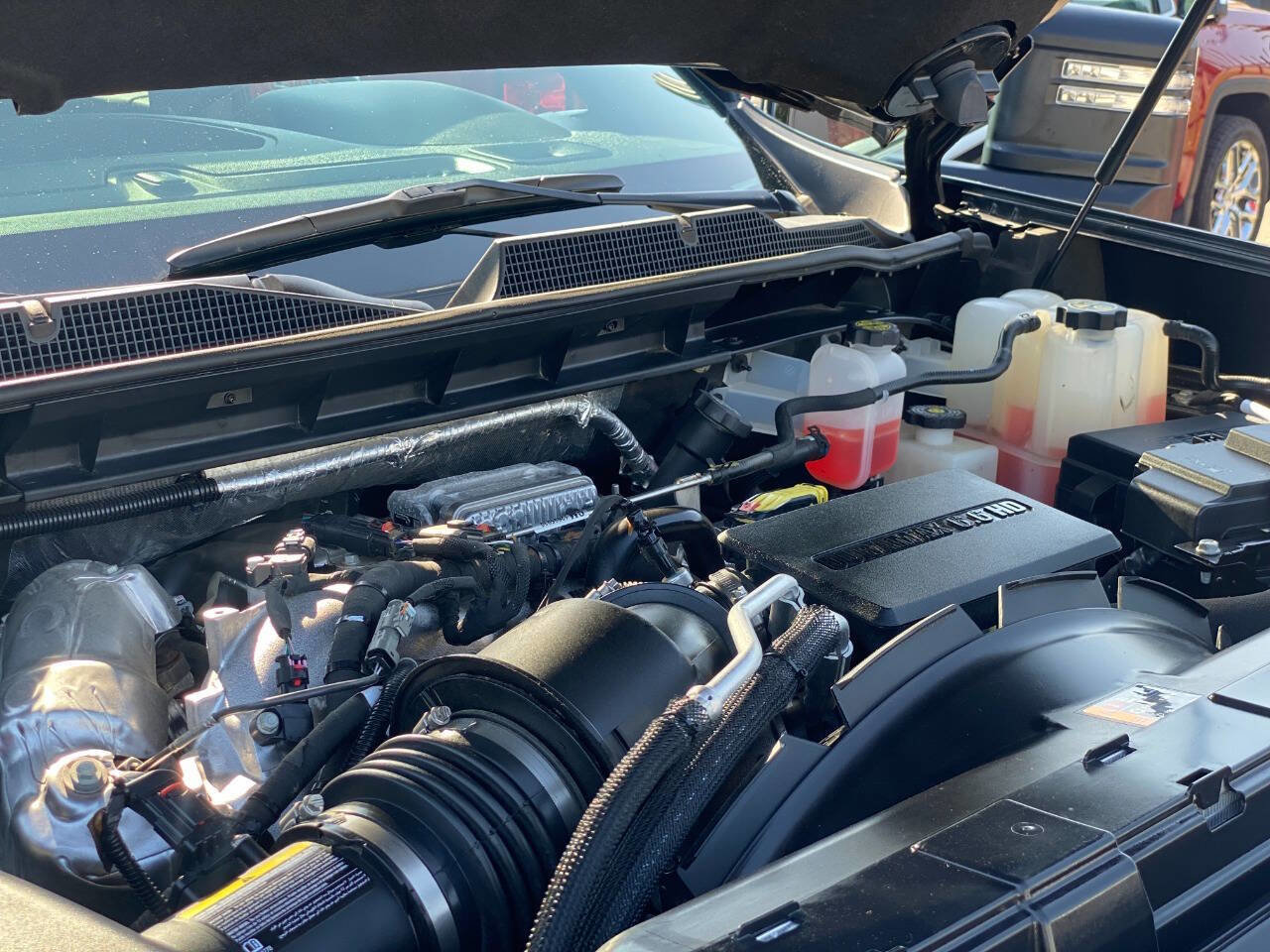 Used 2023 Chevrolet Silverado 2500 Custom w/ Custom Value Package image 12