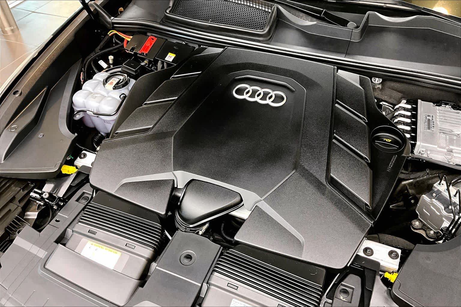 Used 2023 Audi Q8 Premium w/ Convenience Package AWD/4WD image 31
