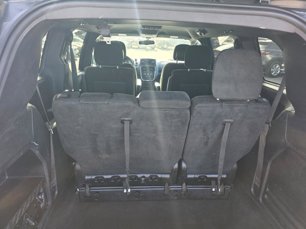Used 2015 Dodge Grand Caravan SE image 9