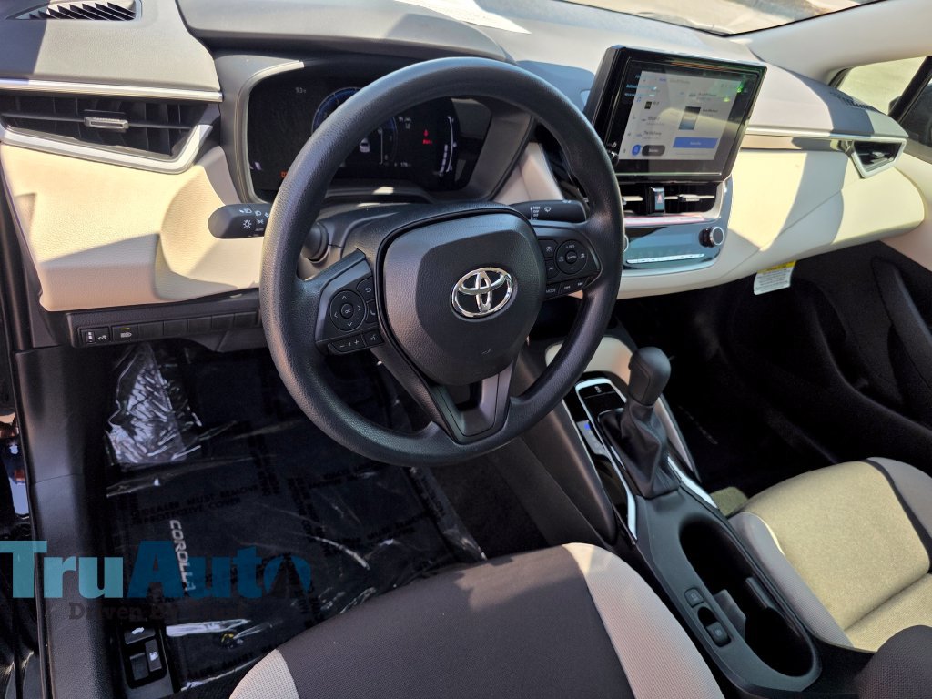 Used 2026 Toyota Corolla LE FWD image 11