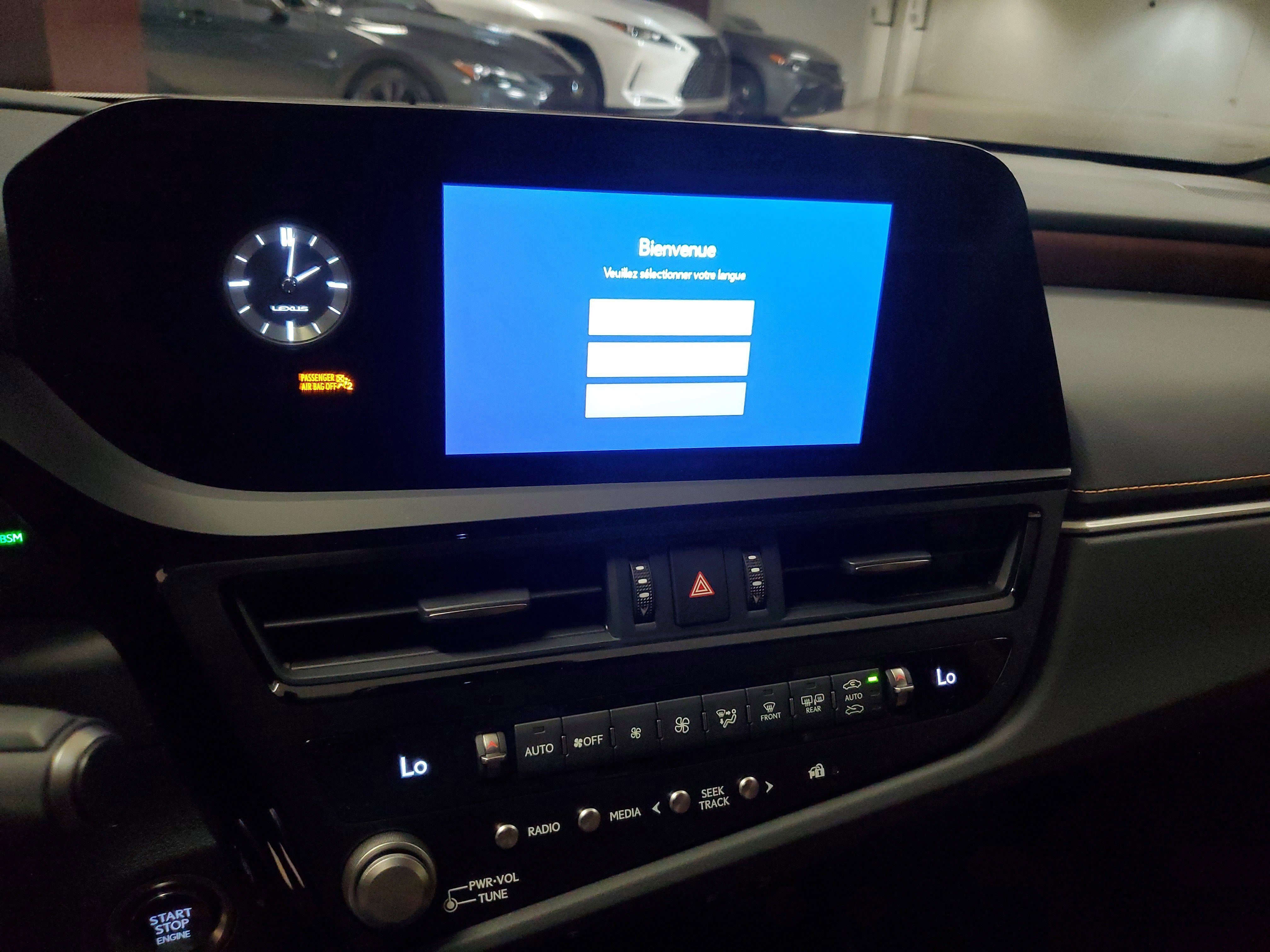 New 2025 Lexus ES 350 w/ Premium Package image 13