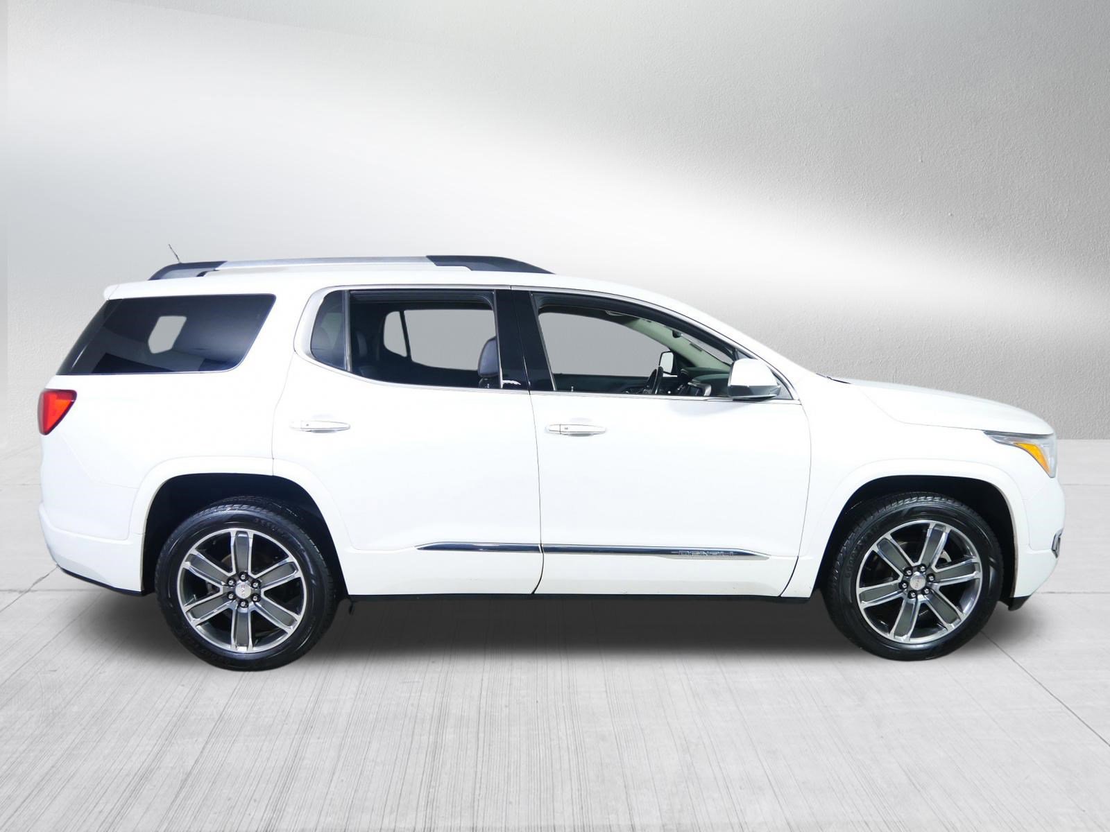 Used 2017 GMC Acadia Denali image 8