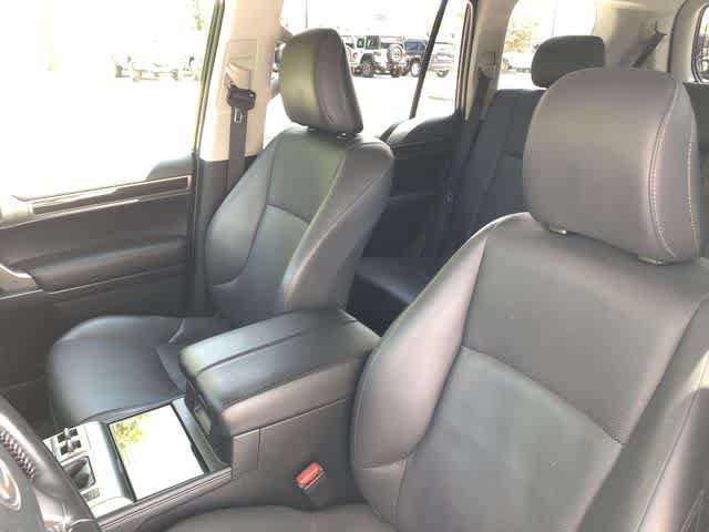 Used 2016 Lexus GX 460 w/ Navigation Package AWD/4WD image 18