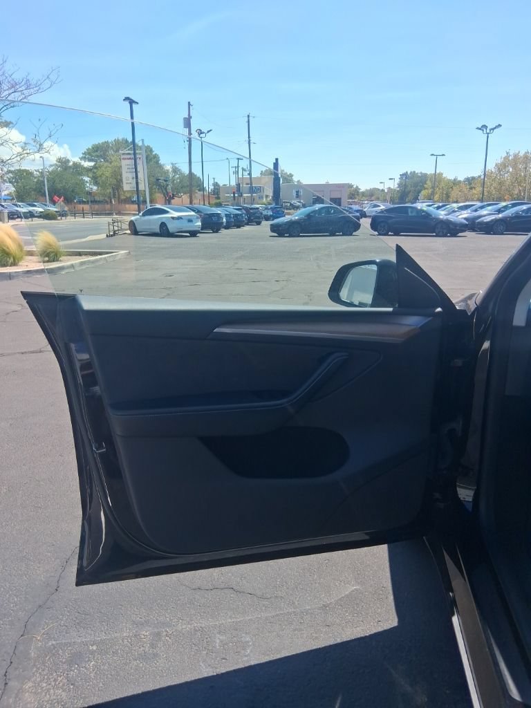 Used 2023 Tesla Model Y Long Range AWD/4WD image 7
