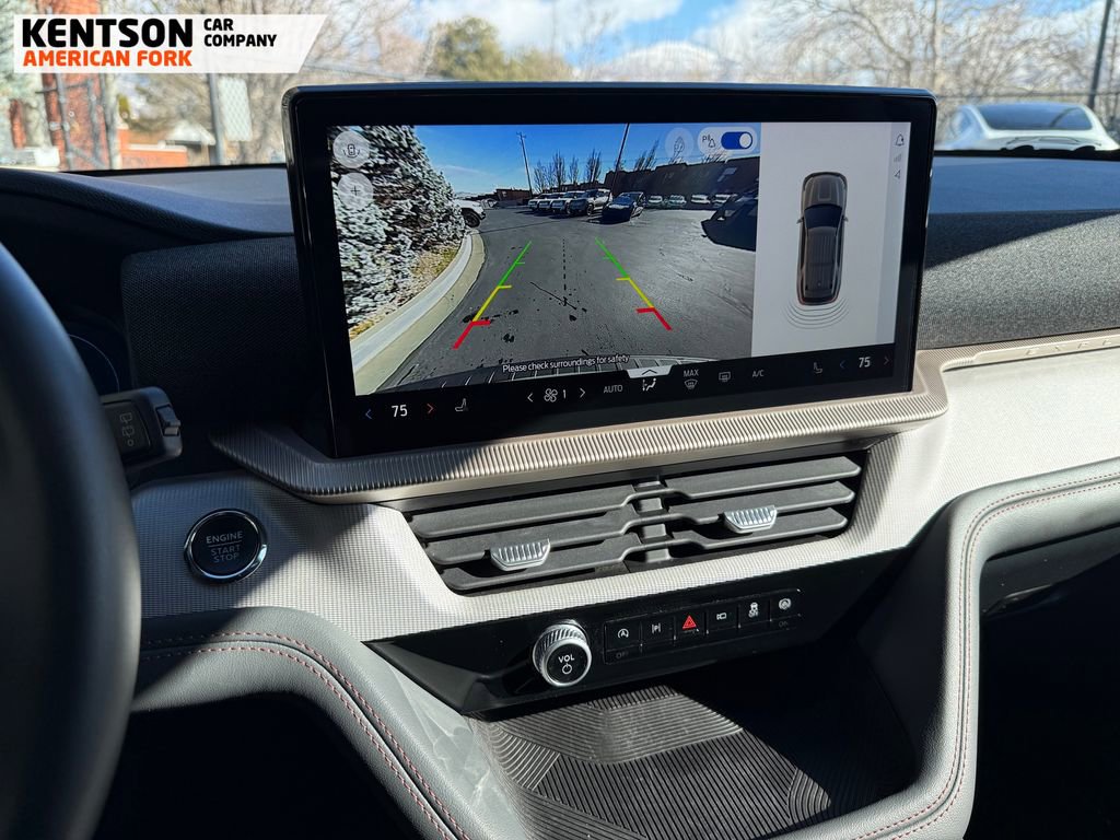 Used 2025 Ford Explorer Active image 24