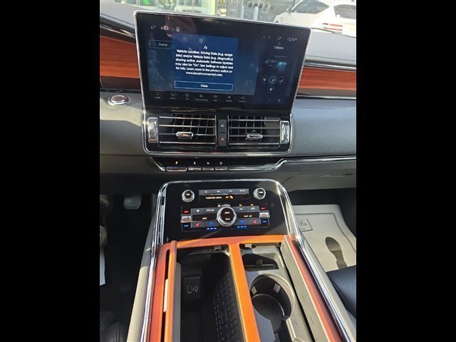 Used 2024 Lincoln Navigator L Reserve AWD/4WD image 15