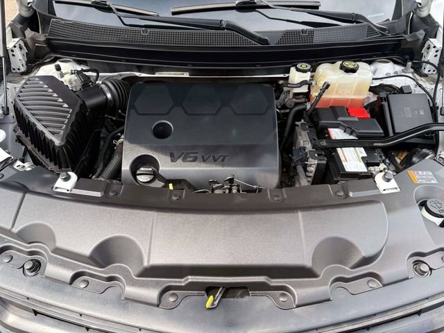 Used 2020 Chevrolet Traverse LT w/ LPO, Blackout Package AWD/4WD image 22