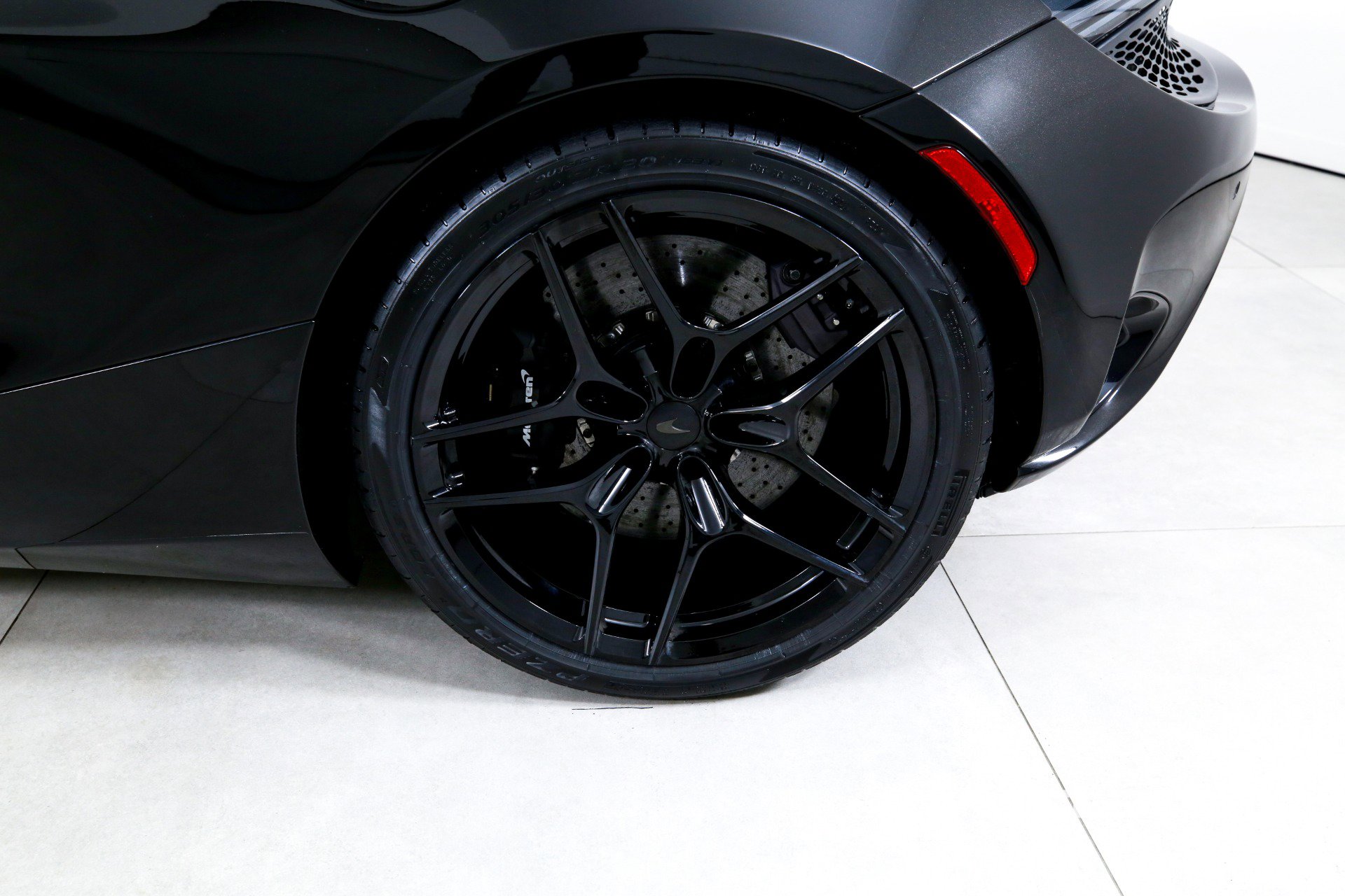 New 2025 McLaren 750S image 28