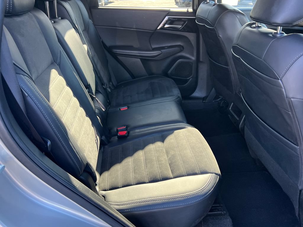 Used 2024 Mitsubishi Outlander SE FWD image 20