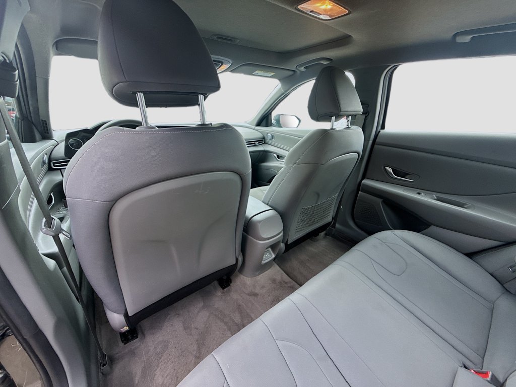 Used 2024 Hyundai Elantra SEL w/ Convenience Package FWD image 20