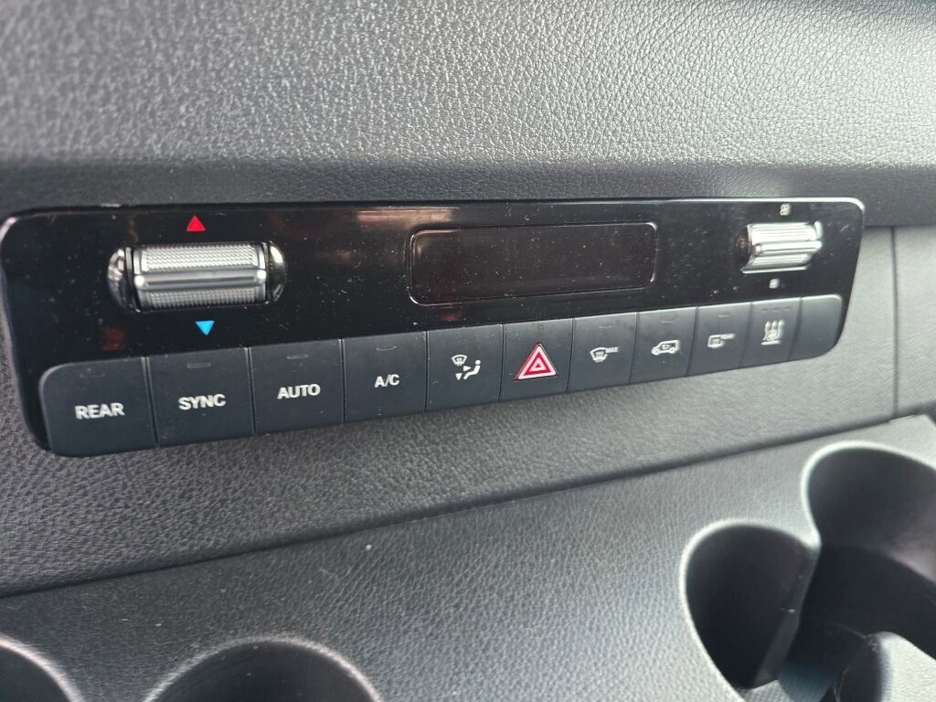 Used 2024 Mercedes-Benz Sprinter 2500 image 27