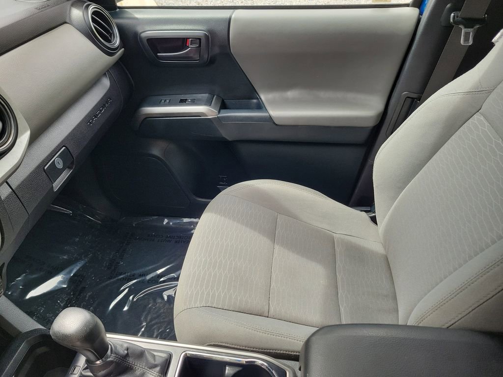 Used 2017 Toyota Tacoma SR5 image 29