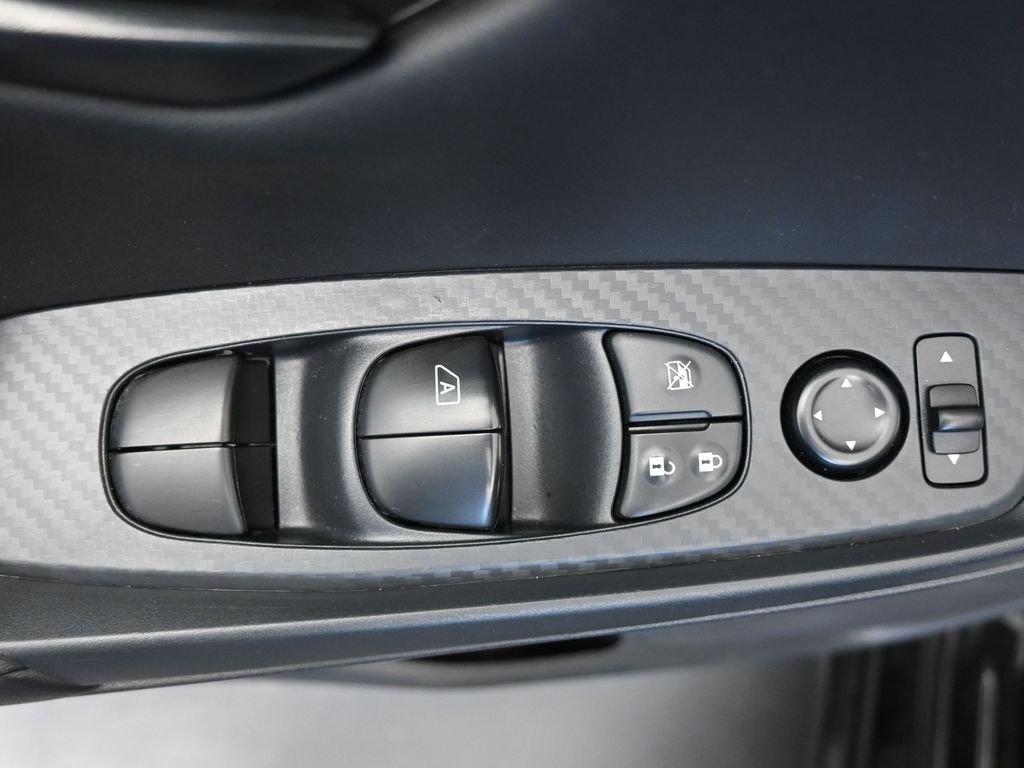 Used 2025 Nissan Sentra S image 21