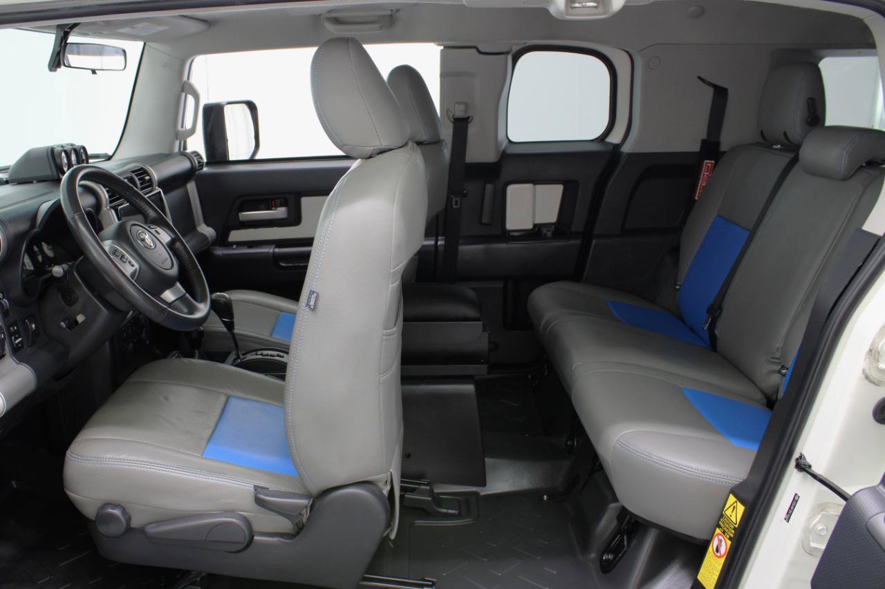 Used 2014 Toyota FJ Cruiser 4WD w/ Upgrade Package image 36