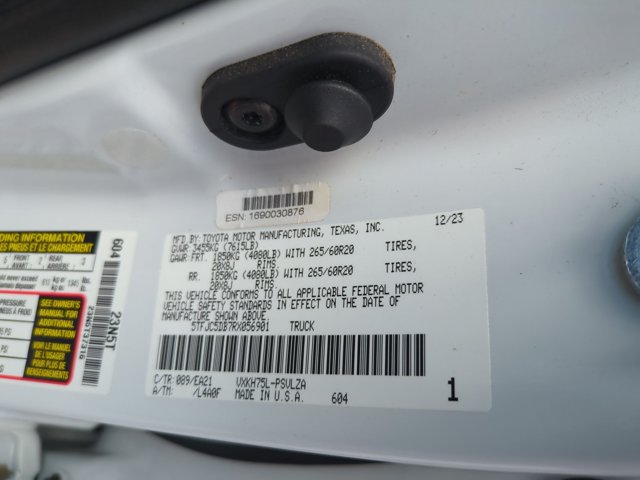 Used 2024 Toyota Tundra Limited AWD/4WD image 24