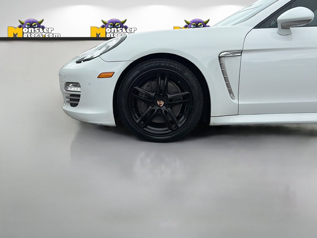 Used 2013 Porsche Panamera 4 Platinum Edition AWD/4WD image 35