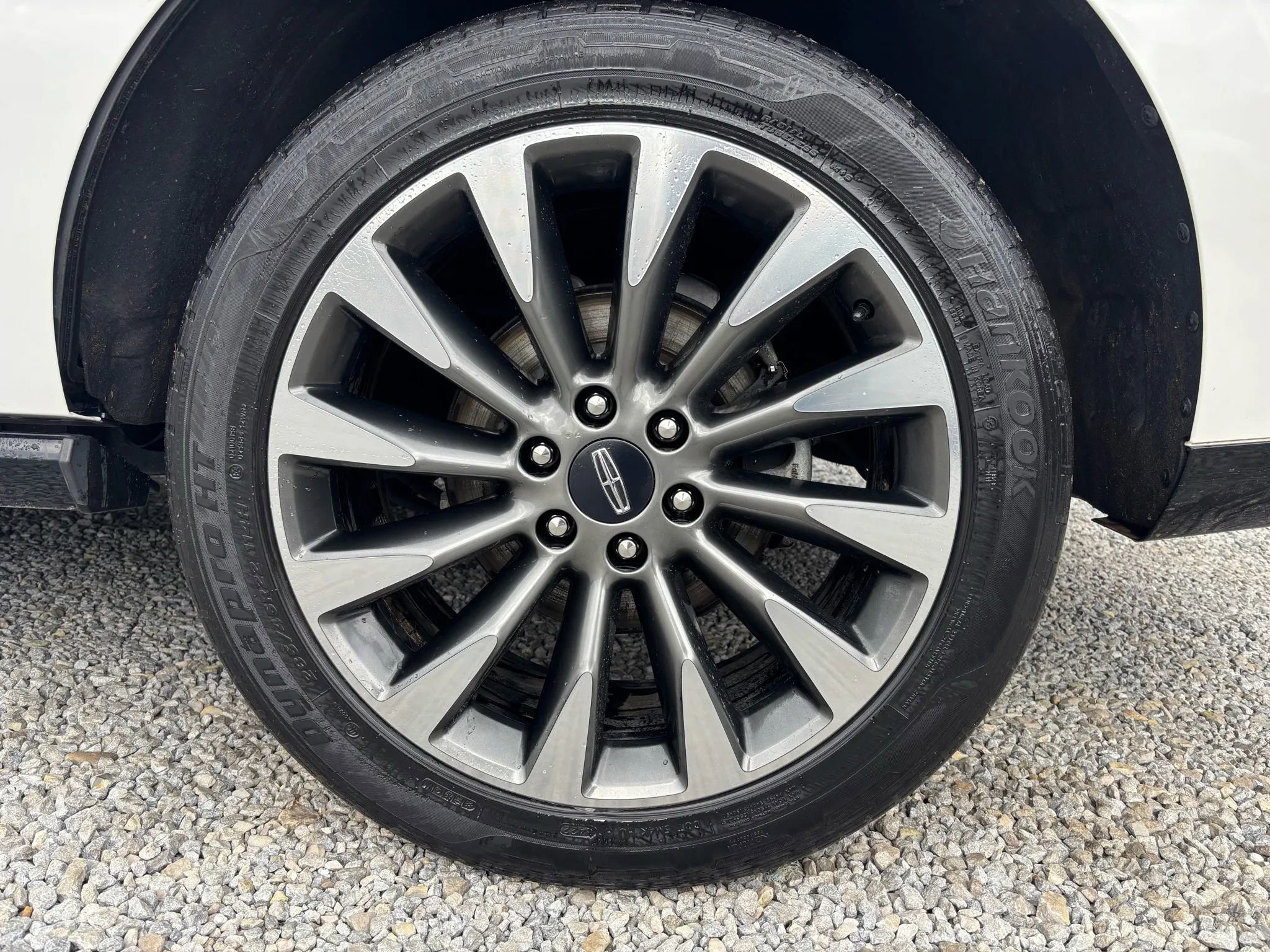 Used 2020 Lincoln Navigator Reserve w/ Luxury Package image 2