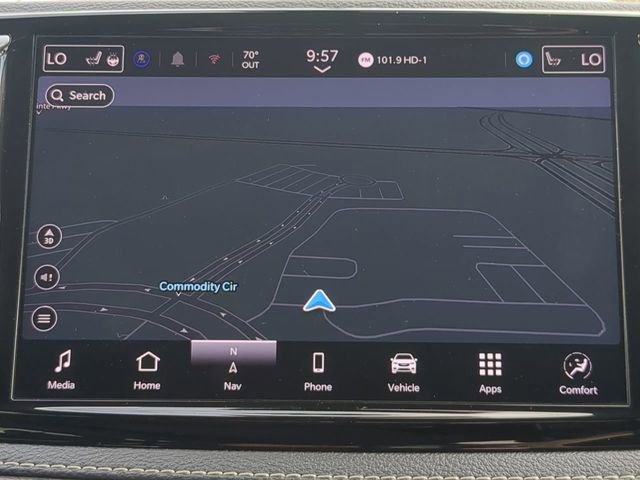 Used 2024 Chrysler Pacifica Limited image 28