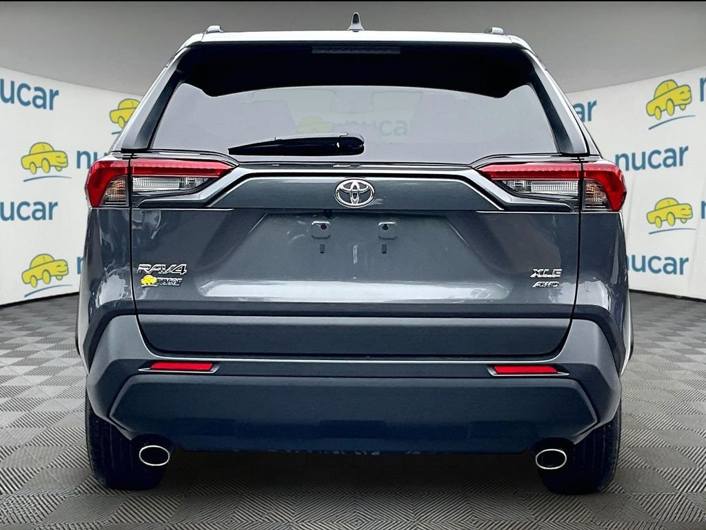 Used 2025 Toyota RAV4 XLE AWD/4WD image 5