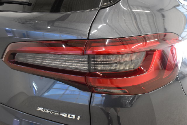 Used 2021 BMW X5 xDrive40i w/ Premium Package AWD/4WD image 12