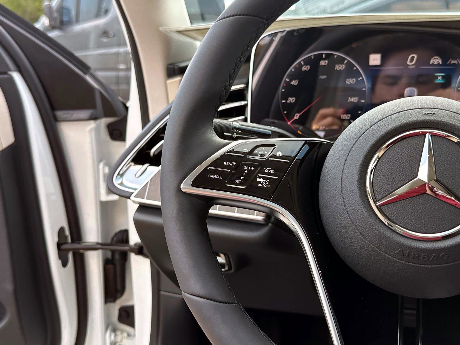 New 2026 Mercedes-Benz E 450 4MATIC Sedan image 24