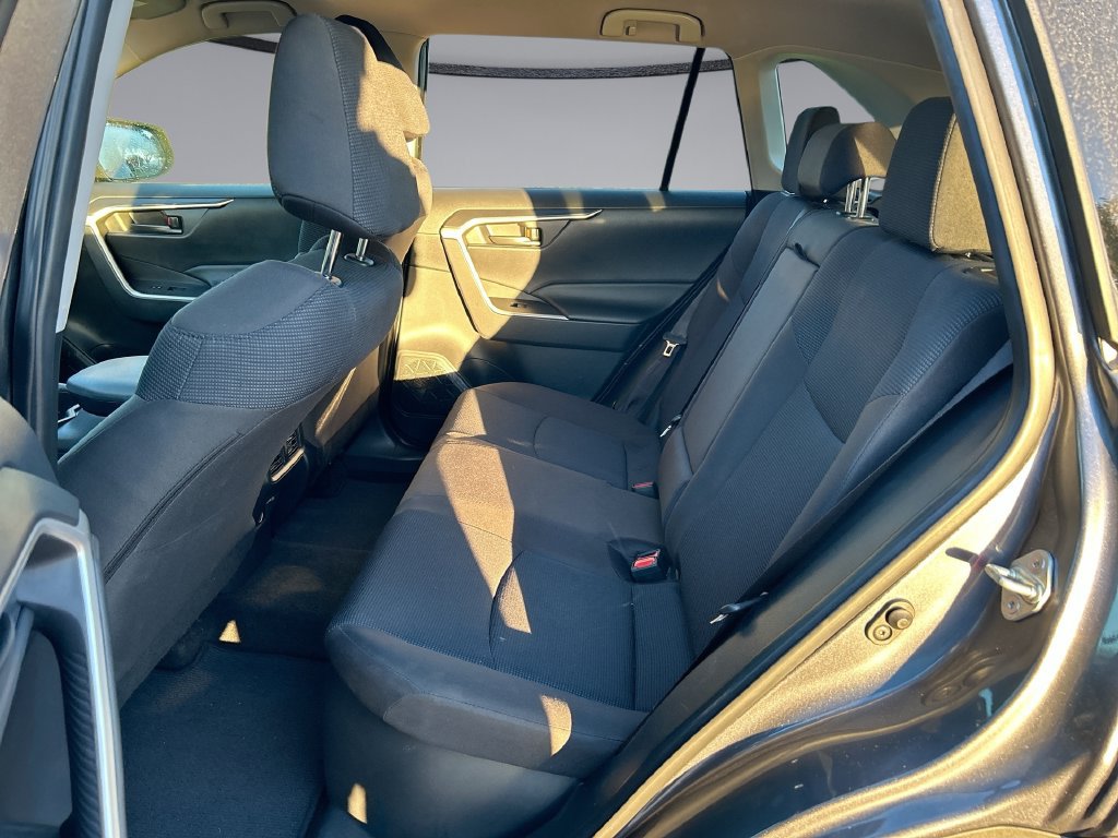 Certified 2025 Toyota RAV4 LE AWD/4WD image 28