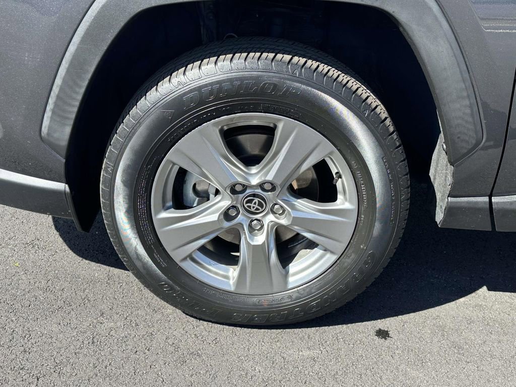 Used 2023 Toyota RAV4 XLE image 27