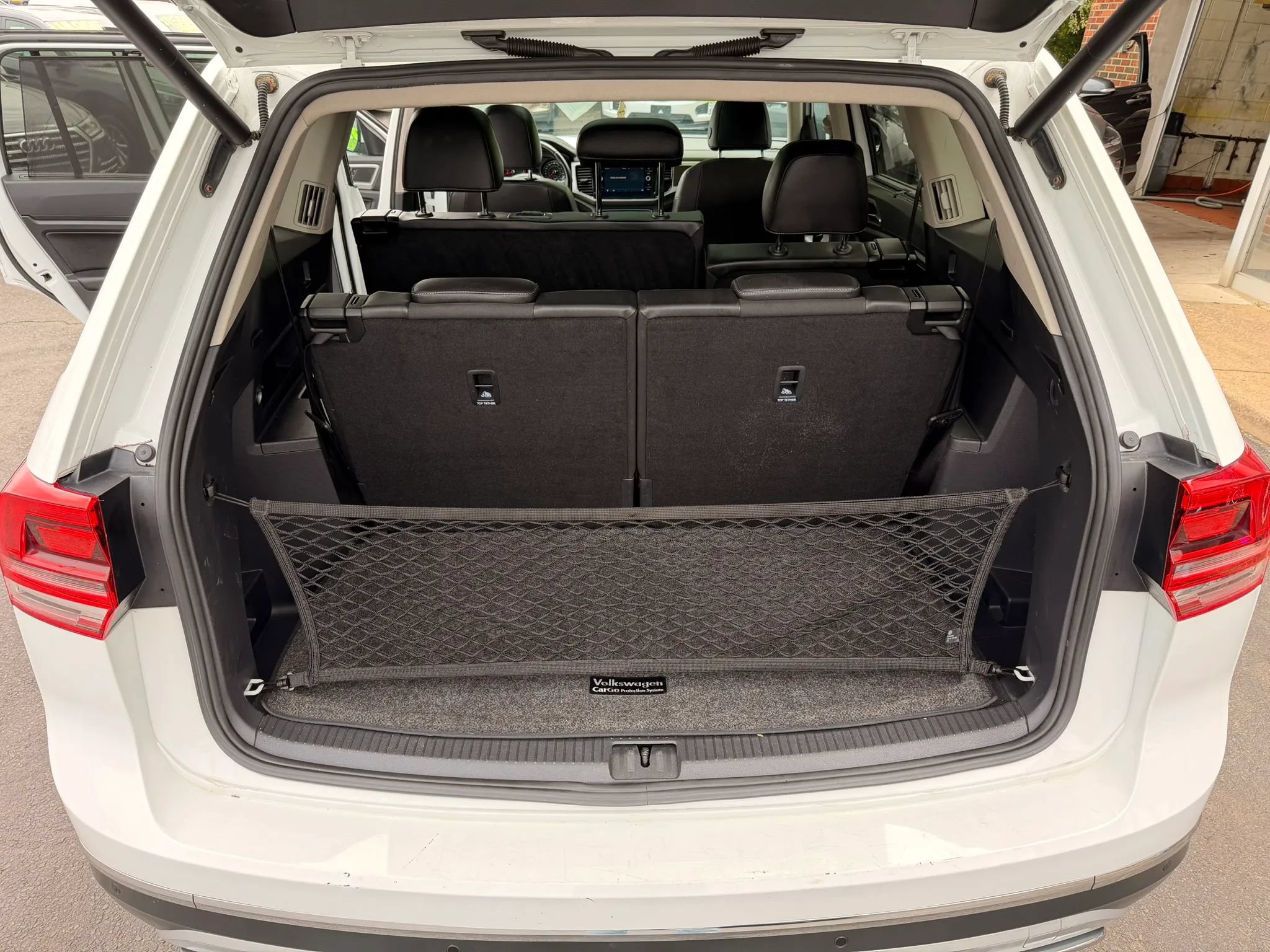 Used 2018 Volkswagen Atlas SEL AWD/4WD image 13
