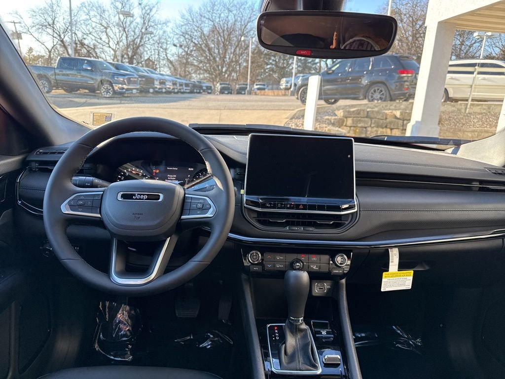 New 2026 Jeep Compass Latitude AWD/4WD image 13