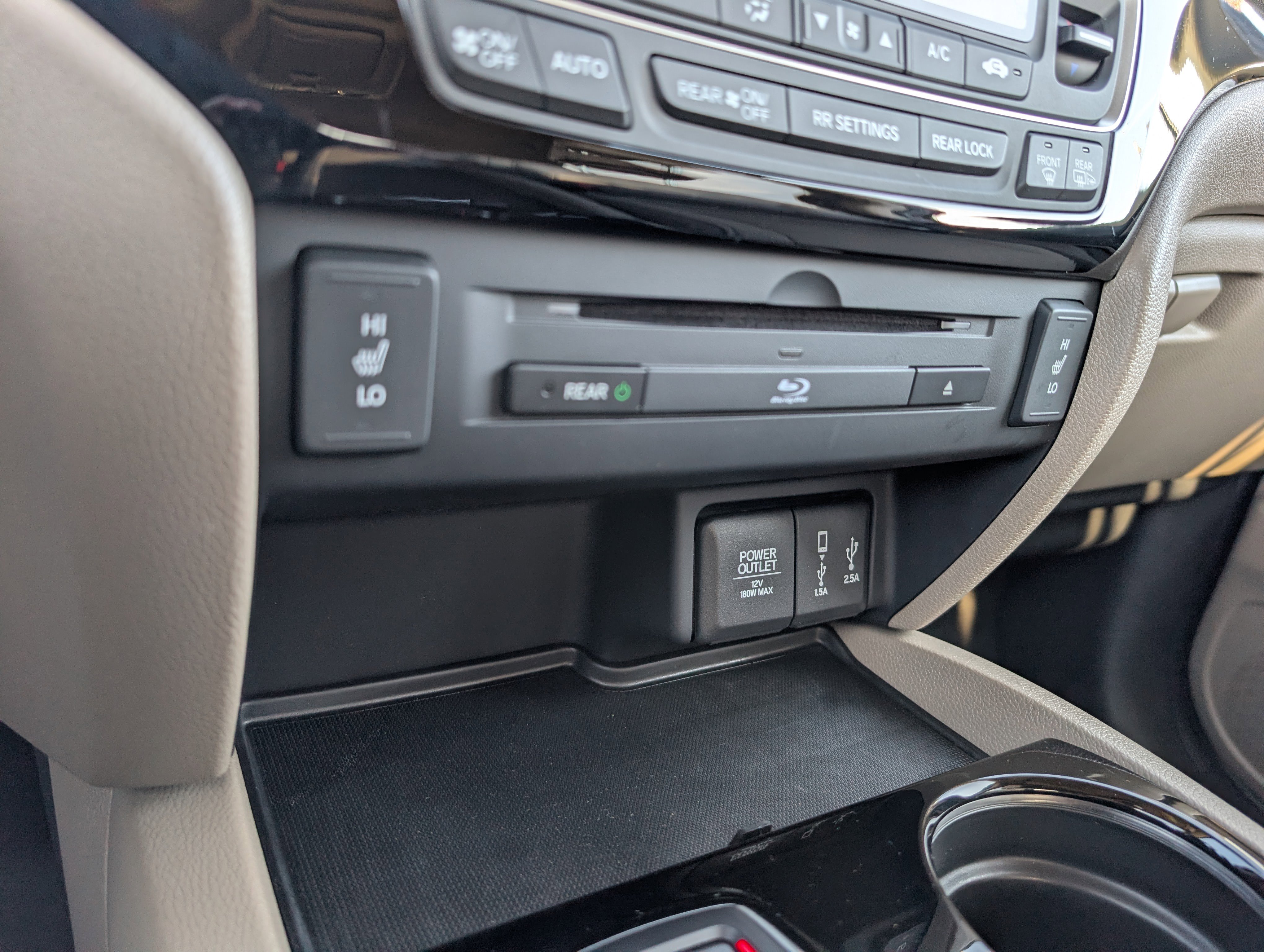 Used 2018 Honda Pilot Touring image 24