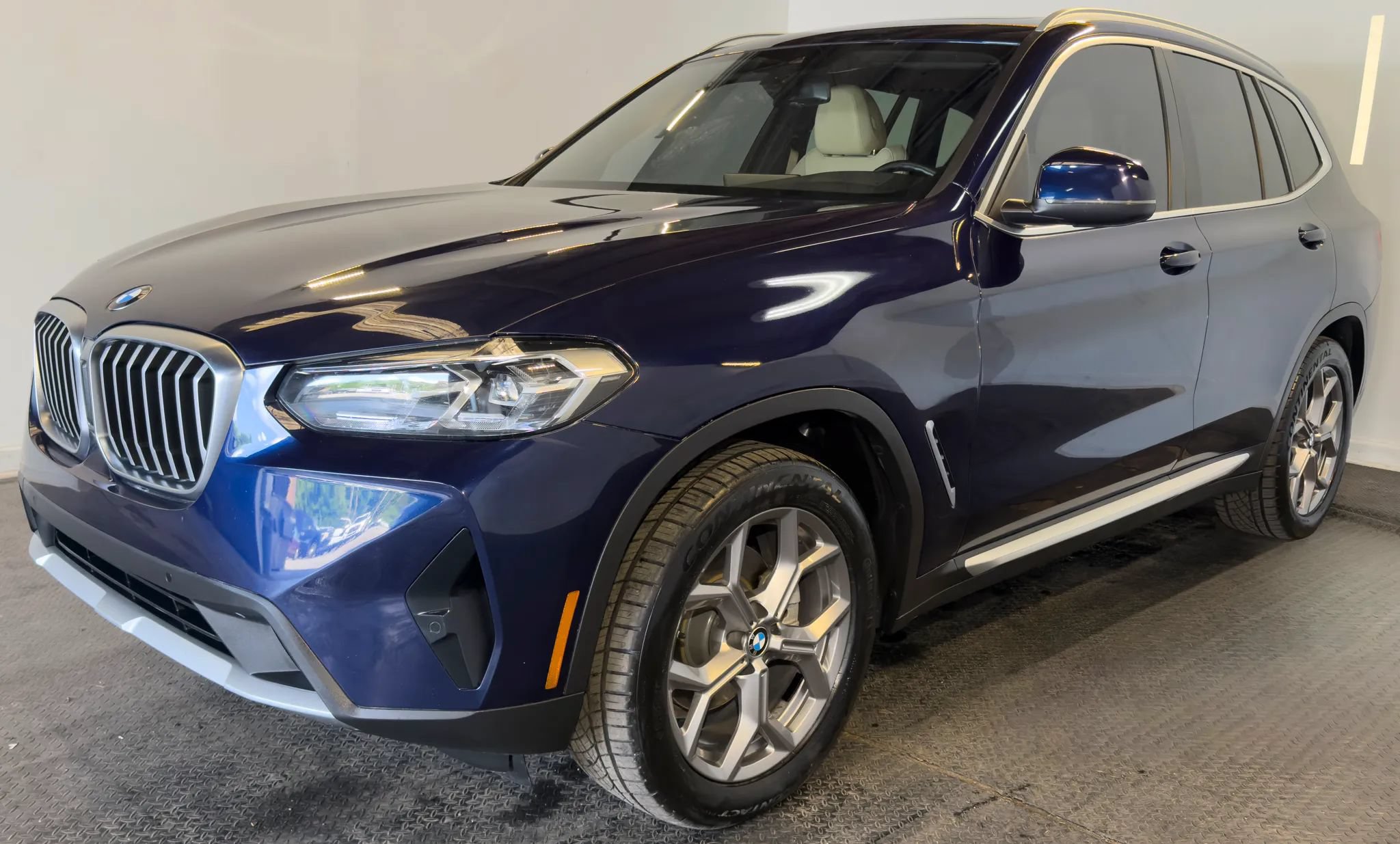 Used 2022 BMW X3 xDrive30i w/ Convenience Package AWD/4WD image 4