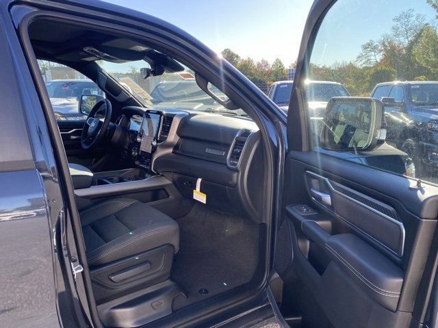 New 2026 RAM 1500 4x4 Crew Cab image 28
