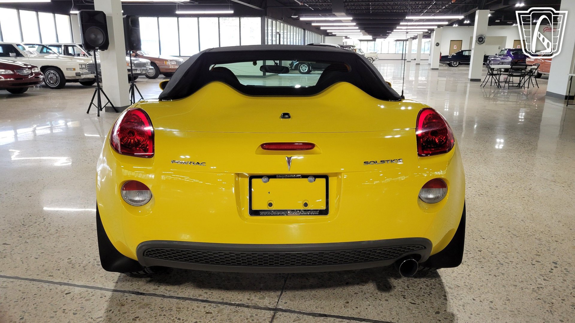 Used 2007 Pontiac Solstice Convertible w/ Premium Package RWD image 2