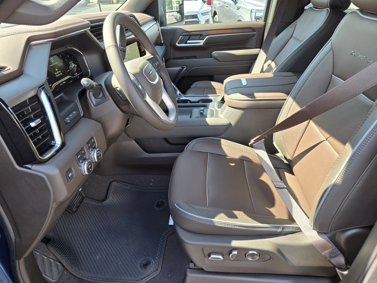 New 2025 GMC Sierra 2500 Denali w/ Denali Reserve Package image 6