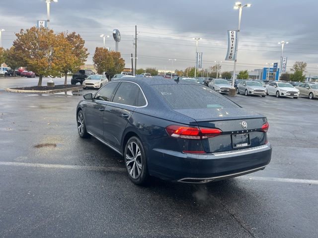 Used 2022 Volkswagen Passat 2.0T SE image 11