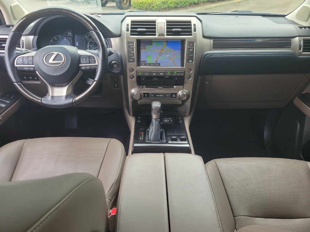 Used 2021 Lexus GX 460 Premium w/ Premium Package AWD/4WD image 11