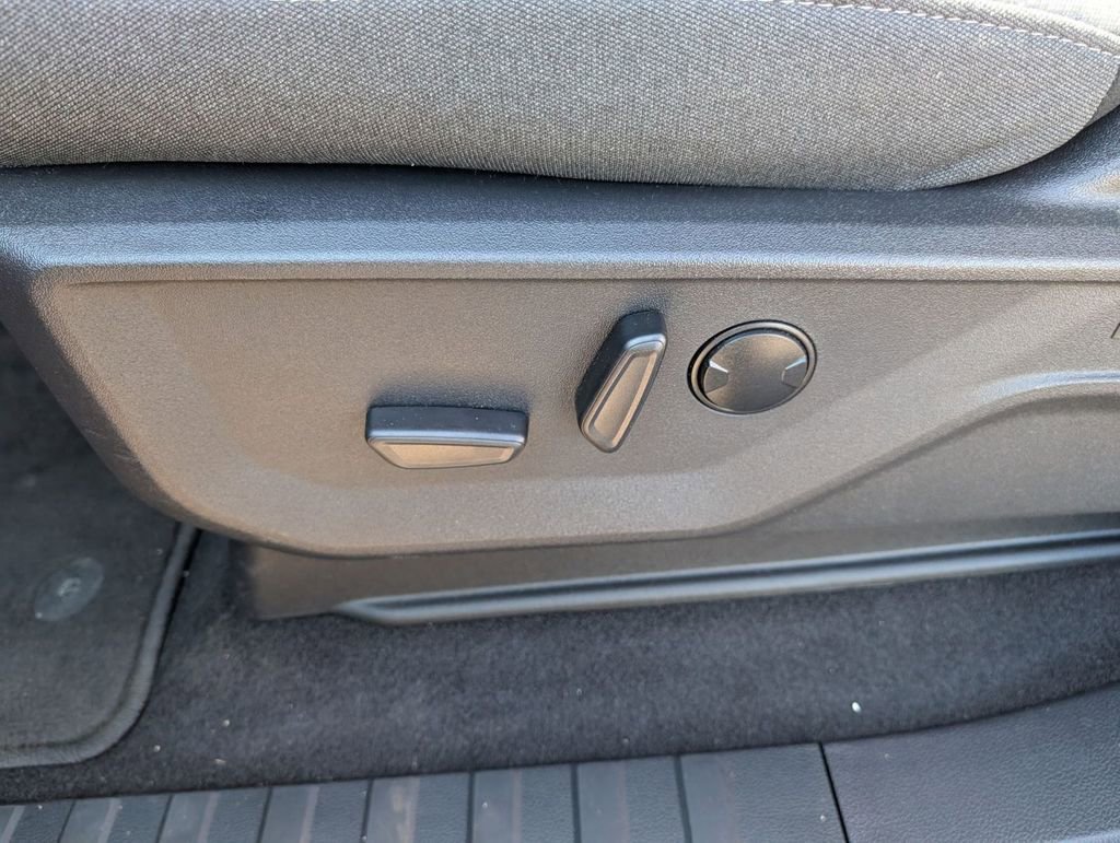 New 2024 Ford F150 XLT w/ Equipment Group 302A MID image 23