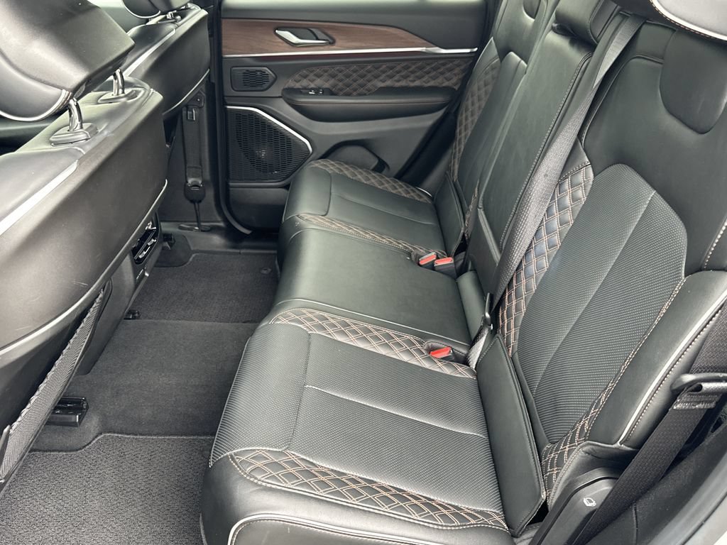 Certified 2025 Jeep Grand Cherokee Summit AWD/4WD image 15